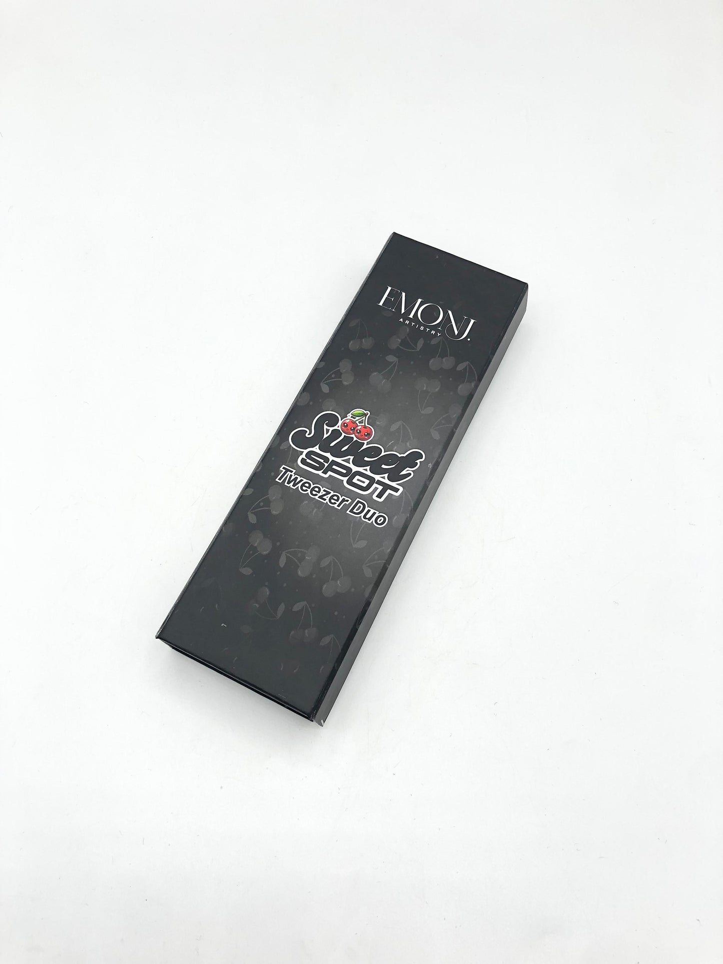 “Sweet Spot” lash tweezers